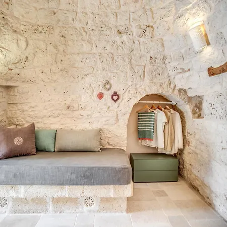 Trulli Cicale E Olive - Le Di Valentina