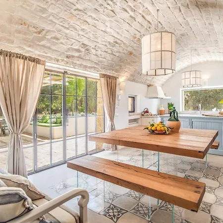 Trulli Cicale E Olive - Le Di Valentina Ceglie Messapica