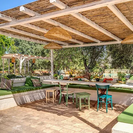 Trulli Cicale E Olive - Le Di Valentina * Ceglie Messapica