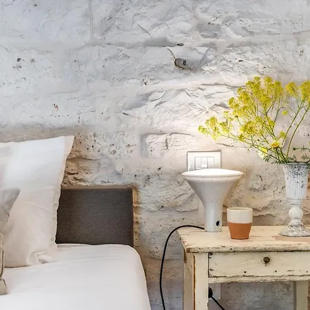 Trulli Cicale E Olive