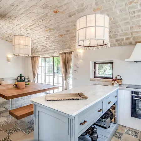 Trulli Cicale E Olive Ceglie Messapica