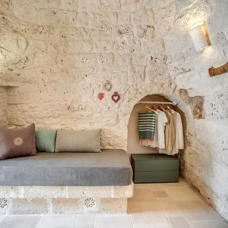 Trulli Cicale E Olive *