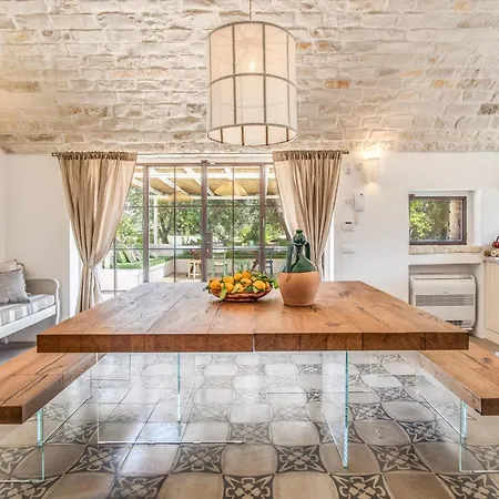 Villa Trulli Cicale E Olive - Le Di Valentina