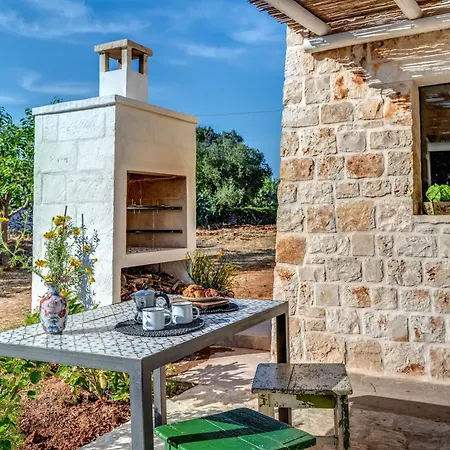 Villa Trulli Cicale E Olive - Le Di Valentina