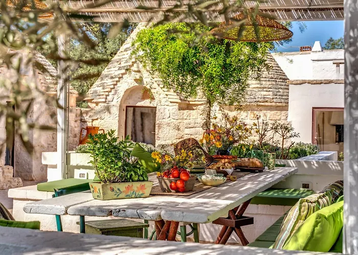 Trulli Cicale E Olive - Le Di Valentina